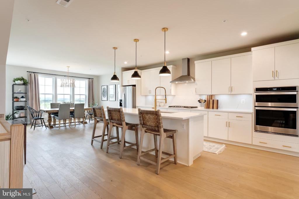 22405 Claude Moore Dr - Photo 2 of 47