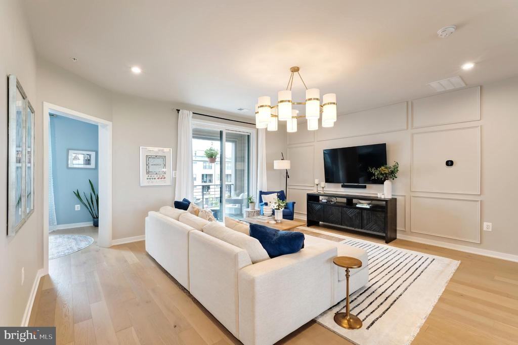 22405 Claude Moore Dr - Photo 5 of 47