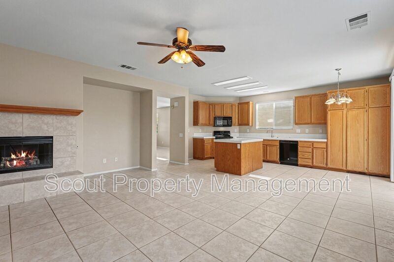 46201 Jane Pl - Photo 6 of 30