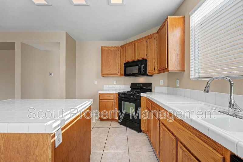 46201 Jane Pl - Photo 7 of 30