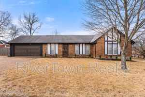 featured image of 4481 Walden Glen Cv