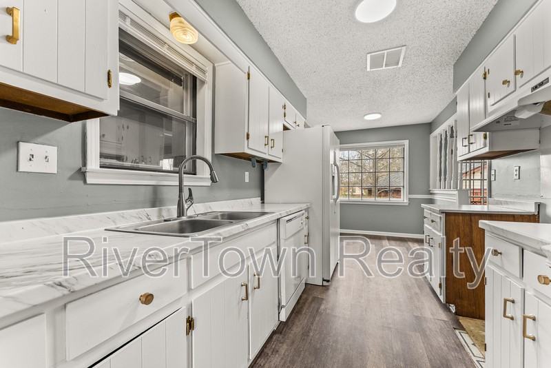 4481 Walden Glen Cv - Photo 7 of 20