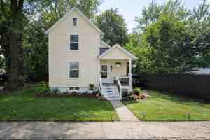 featured image of 112 Warner Rd Se