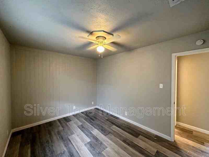 1310 Meriweather Ave - Photo 6 of 10