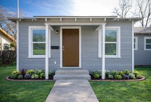 936 Poinsettia - Photo 1 of 1