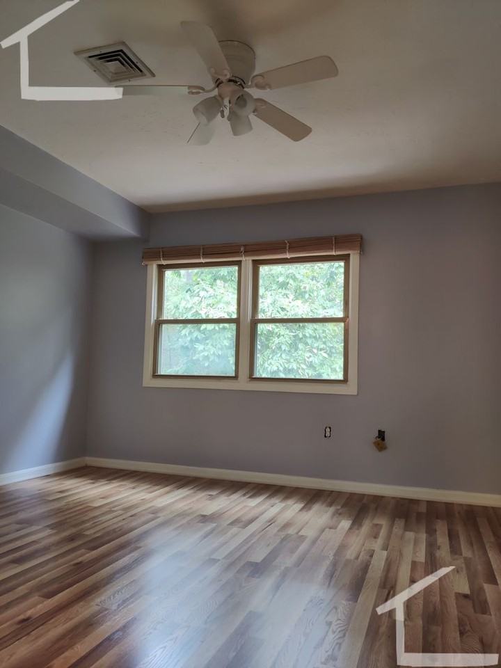 1401 Lagrange St - Photo 3 of 18