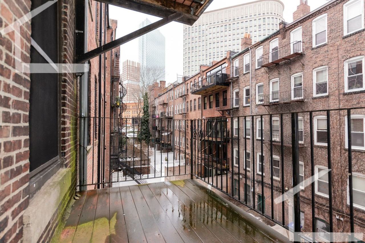 13 Cortes St - Photo 4 of 23