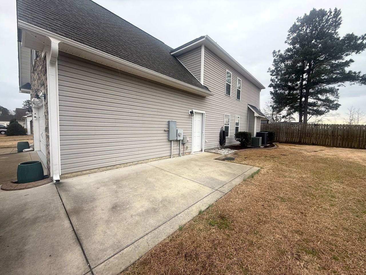 378 Bristle Oaks Dr - Photo 2 of 32