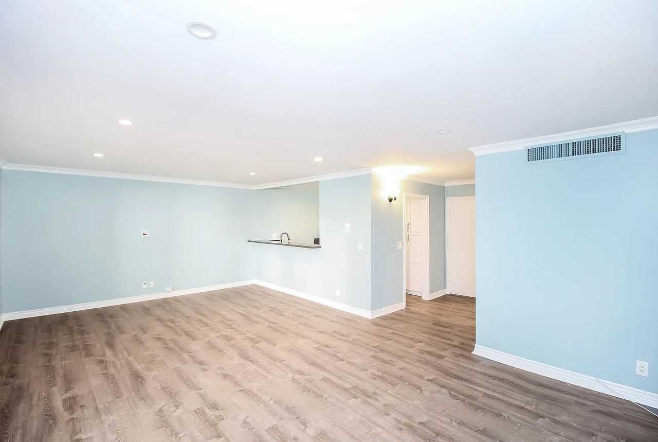 1127 E Del Mar Blvd #218 - Photo 4 of 20