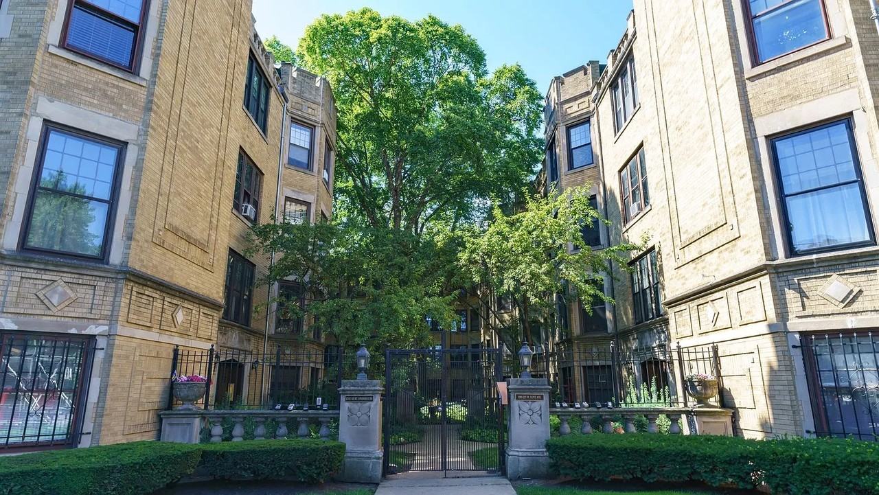 1217 W Lunt Ave #2A - Photo 2 of 17