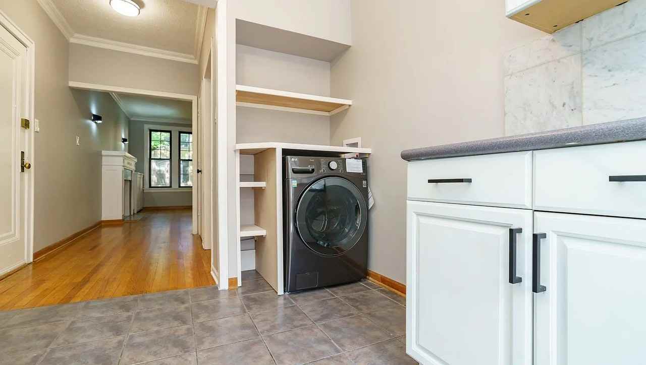 1217 W Lunt Ave #2A - Photo 7 of 17