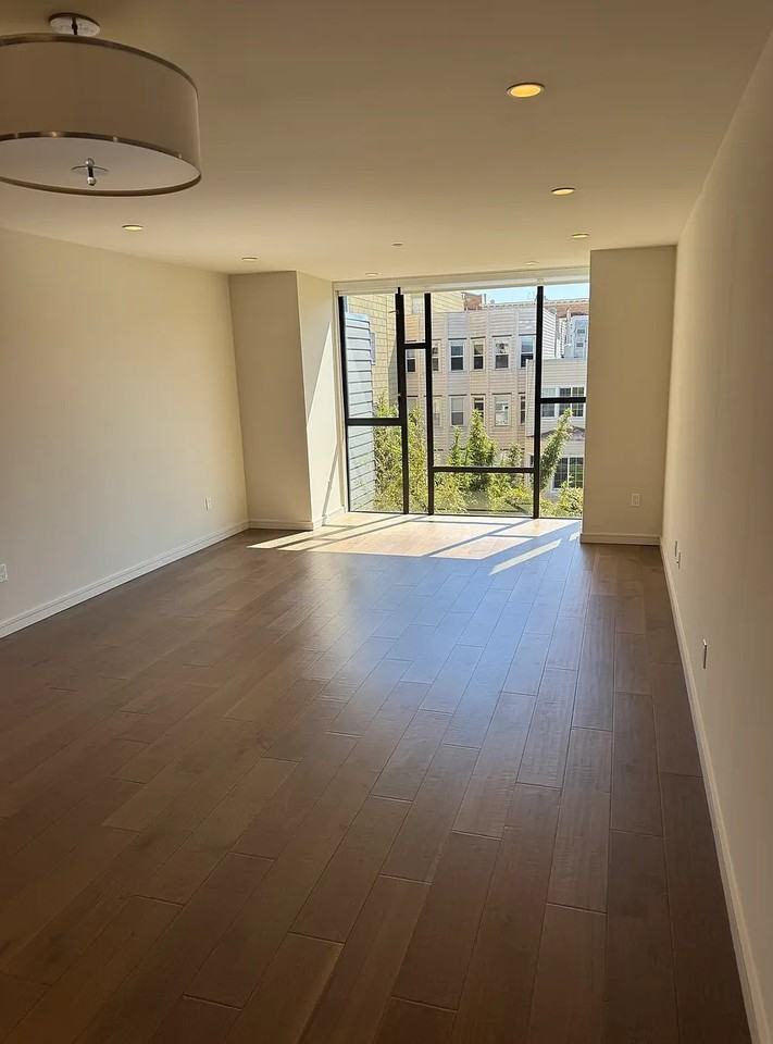 1463 Lombard St #405 - Photo 3 of 12