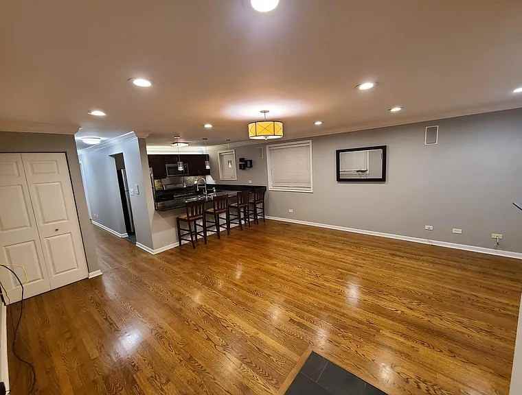 1479 N Larrabee St #A - Photo 2 of 11