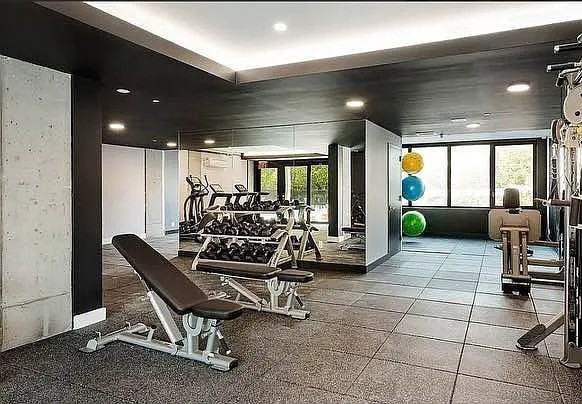 1520 Fulton St #10E - Photo 6 of 8