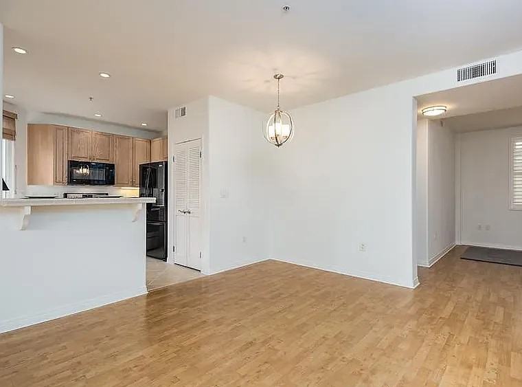 1601 India St #116 - Photo 5 of 16