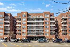 featured image of 1625 Emmons Ave #2N