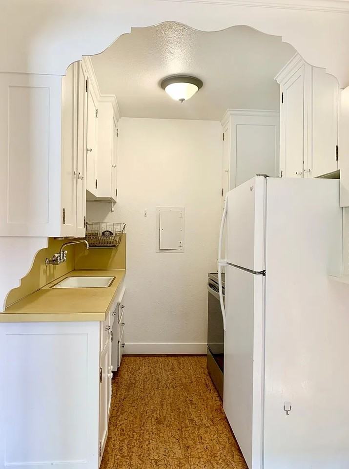 1631 16th Ave #102 - Photo 6 of 21