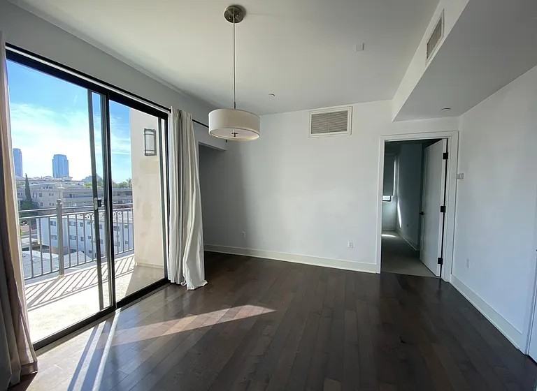 1817 Prosser Ave #501 - Photo 2 of 11