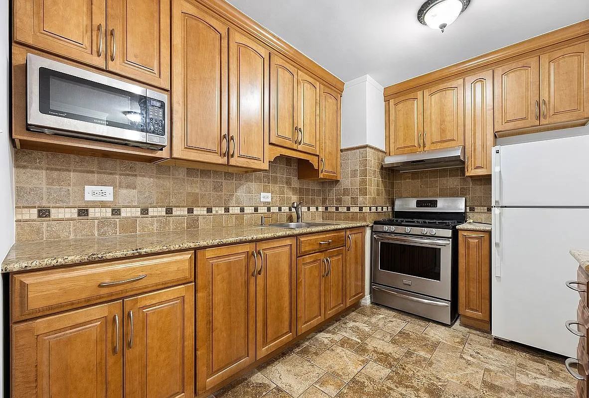 2331 Ocean Ave #2B - Photo 7 of 17