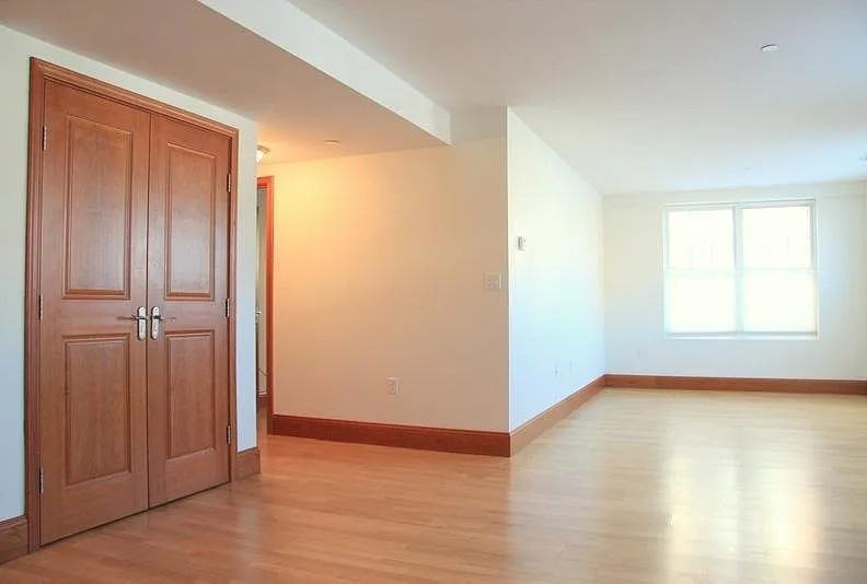 2440 Massachusetts Ave #13S - Photo 4 of 18