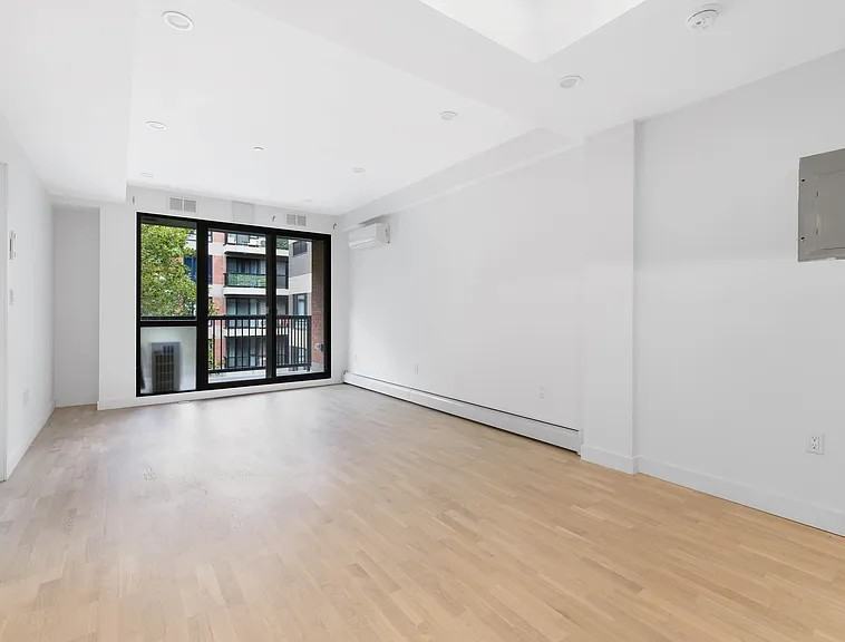 2600 Adam Clayton Powell Jr Blvd #3J - Photo 5 of 10