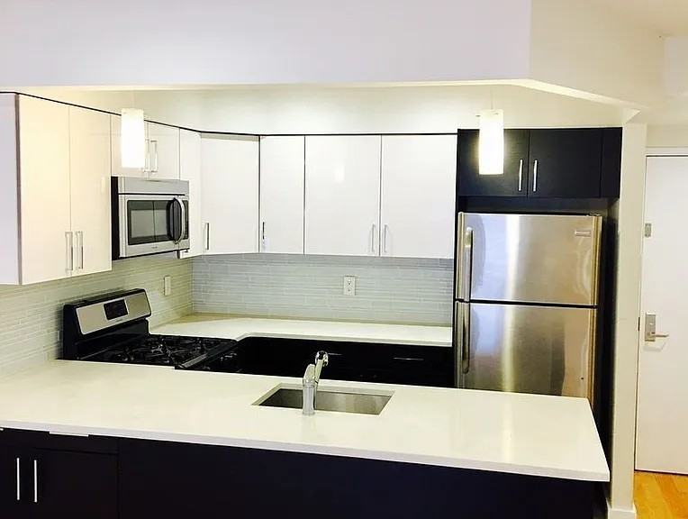 2822 Astoria Blvd #2E - Photo 7 of 11