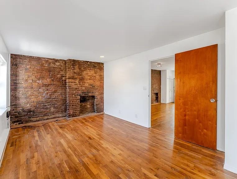 547 51st Ave #4 - Photo 4 of 7