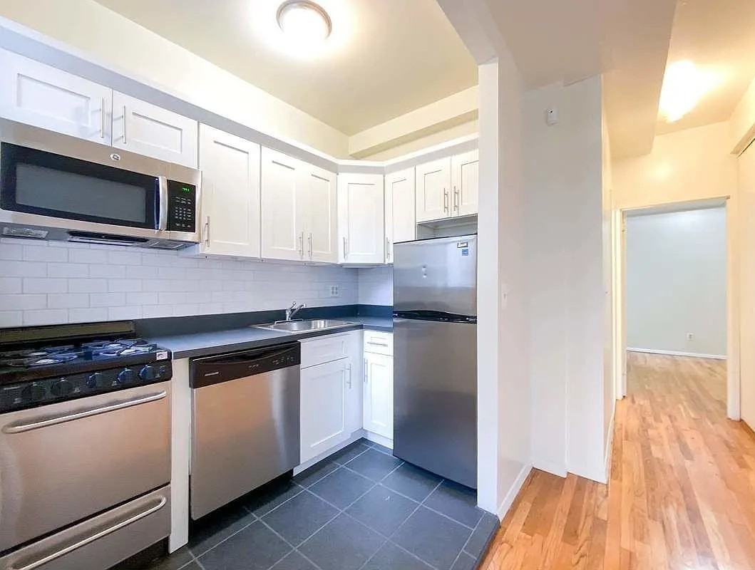 29 Avenue B #2H - Photo 3 of 10