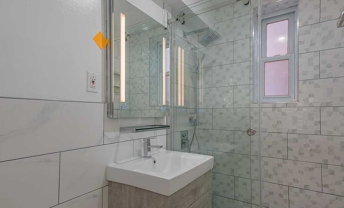 3325 90th St #2A - Photo 5 of 11