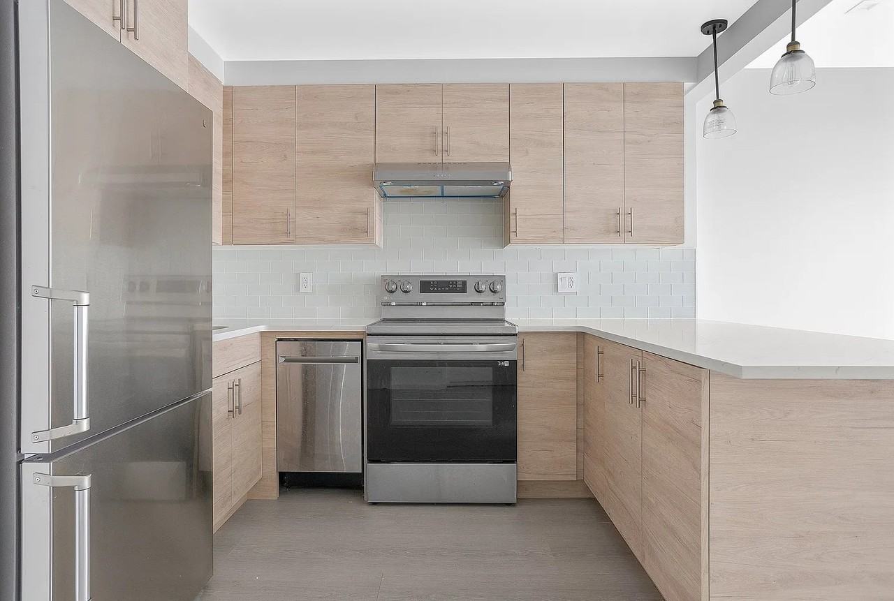 4308 52nd St #503 - Photo 3 of 19