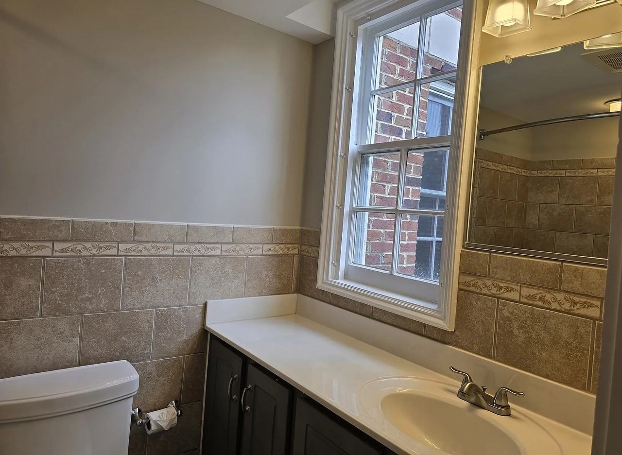 45 E Lock Ln #7 - Photo 6 of 12