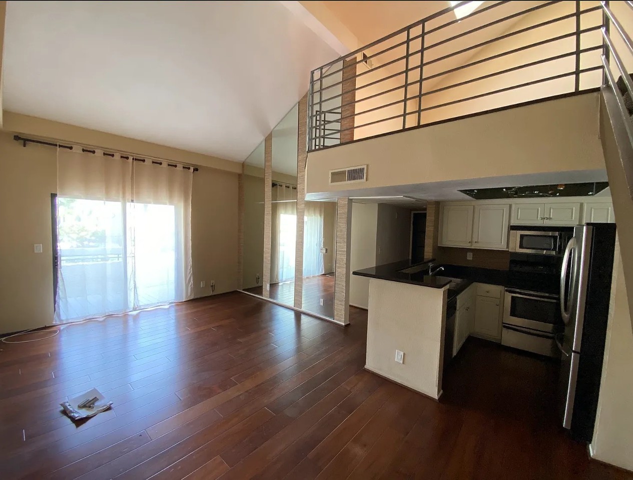 64 N Mar Vista Ave #210 - Photo 5 of 11