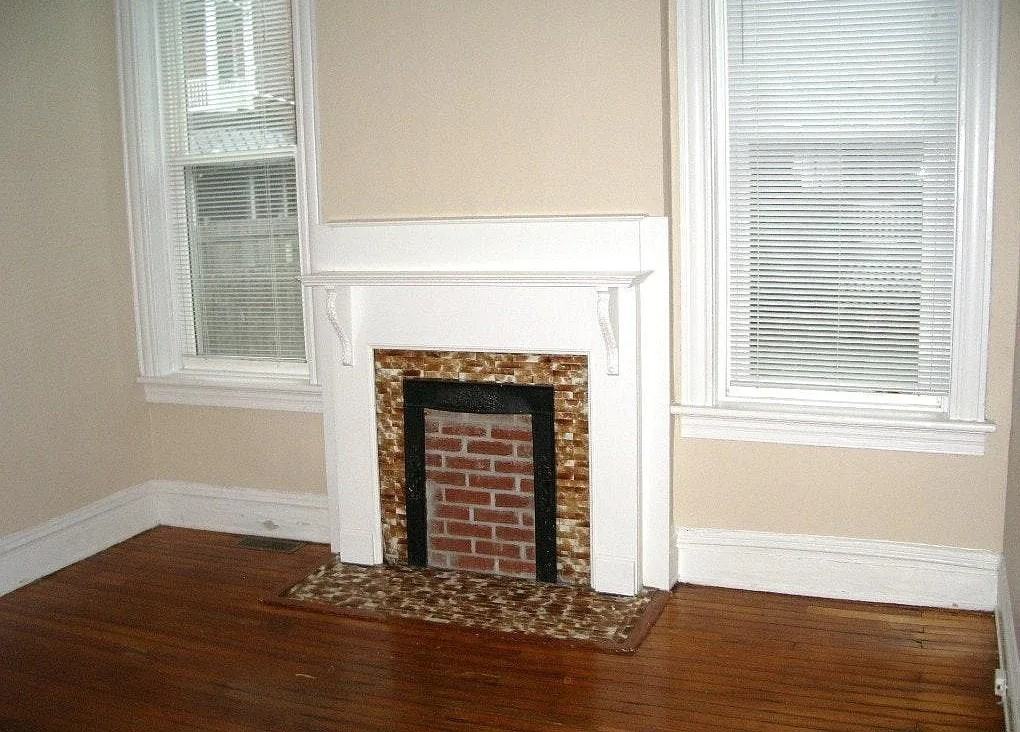 311 Strawberry St - Photo 4 of 13