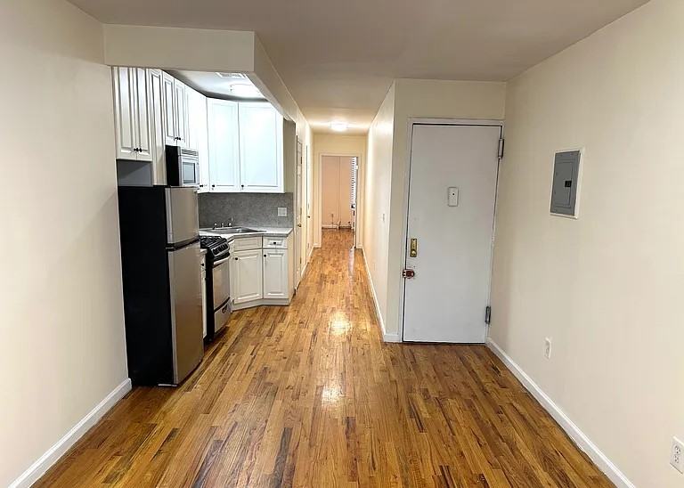 320 E 6th St #4 - Photo 6 of 12