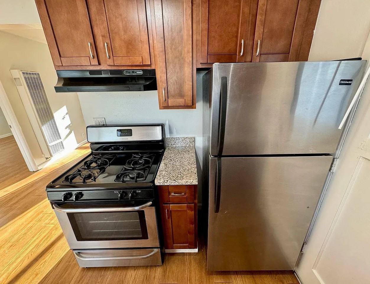 330 Ventura Ave #8 - Photo 3 of 12