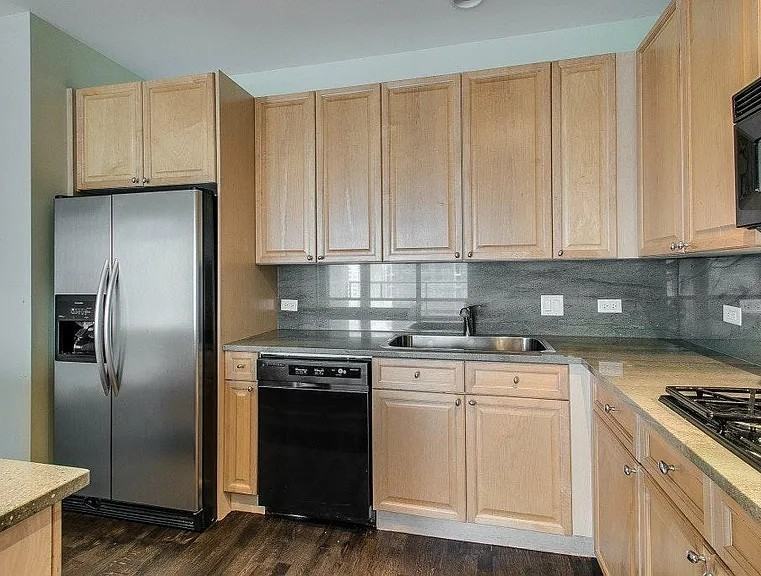 333 N Canal St #1902 - Photo 5 of 11