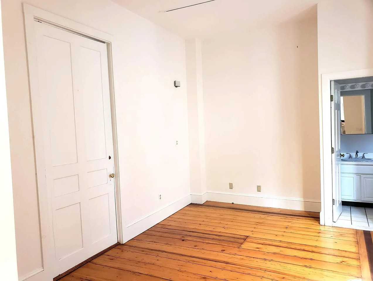 352 Harvard St #1 - Photo 4 of 14