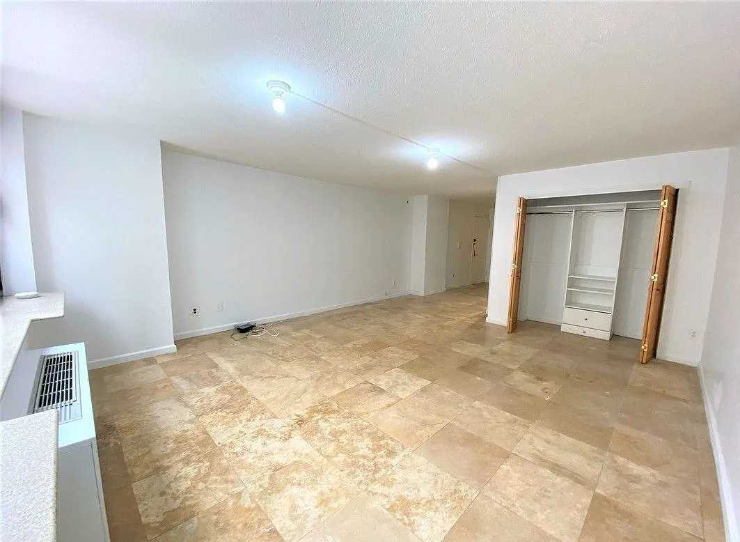 376 Broadway #2G - Photo 4 of 14