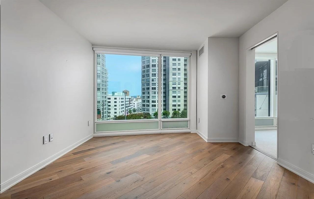 401 Harrison St #4D - Photo 3 of 17