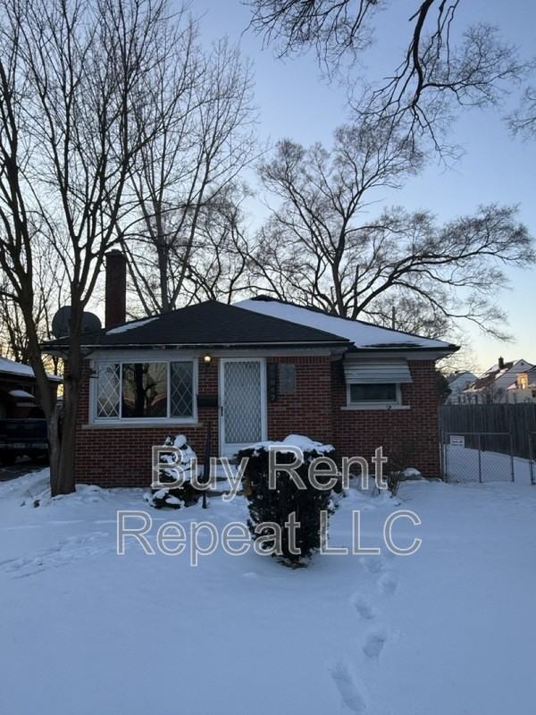 22847 Panama Ave - Photo 2 of 13