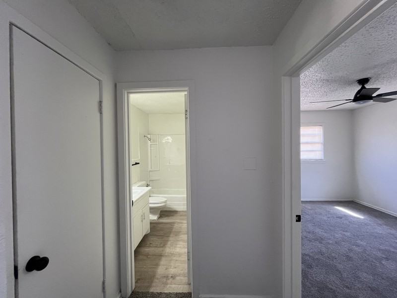 705 47th St - Photo 6 of 11