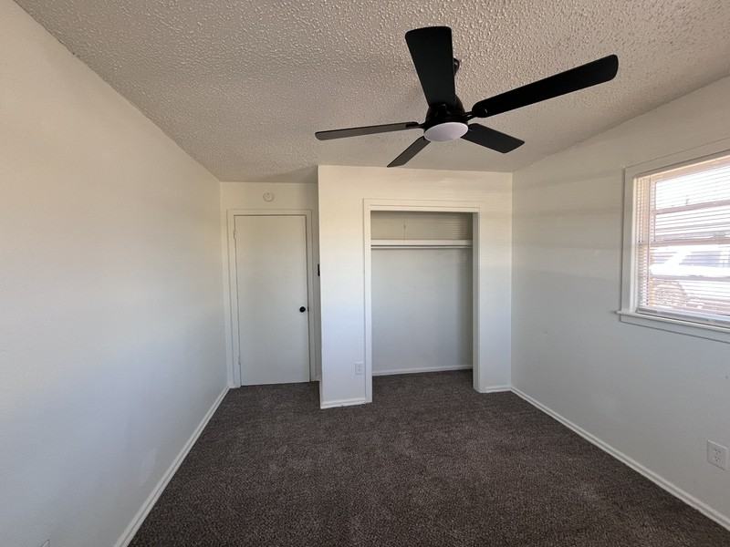 705 47th St - Photo 7 of 11