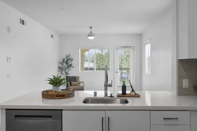 5181 Monte Vista Dr - Photo 7 of 16