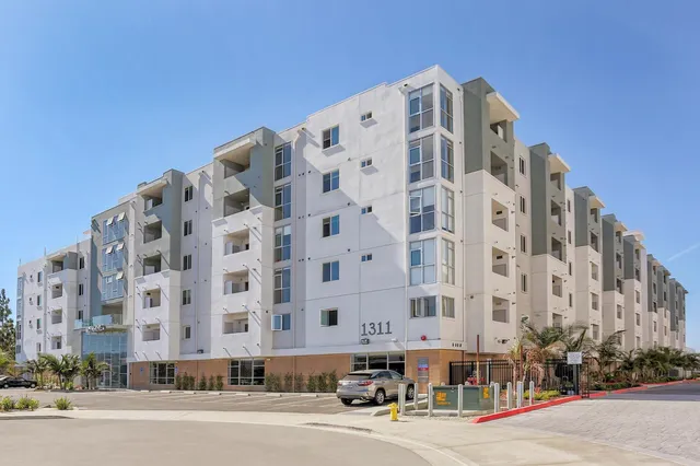 1311 Sepulveda Blvd - Photo 2 of 12