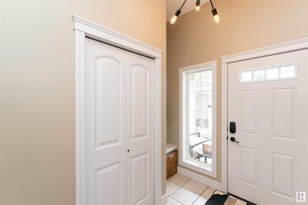 15100 43 St Nw - Photo 6 of 25