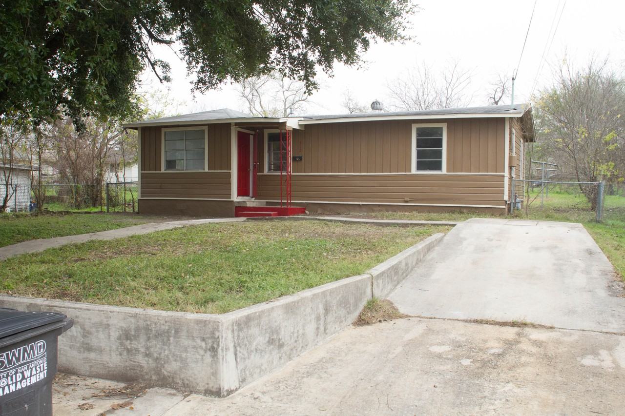 512 S Monumental St - Photo 2 of 38