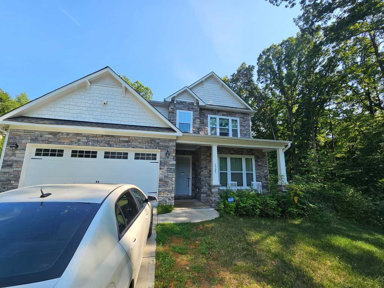 1727 Grace Ln - Photo 2 of 47