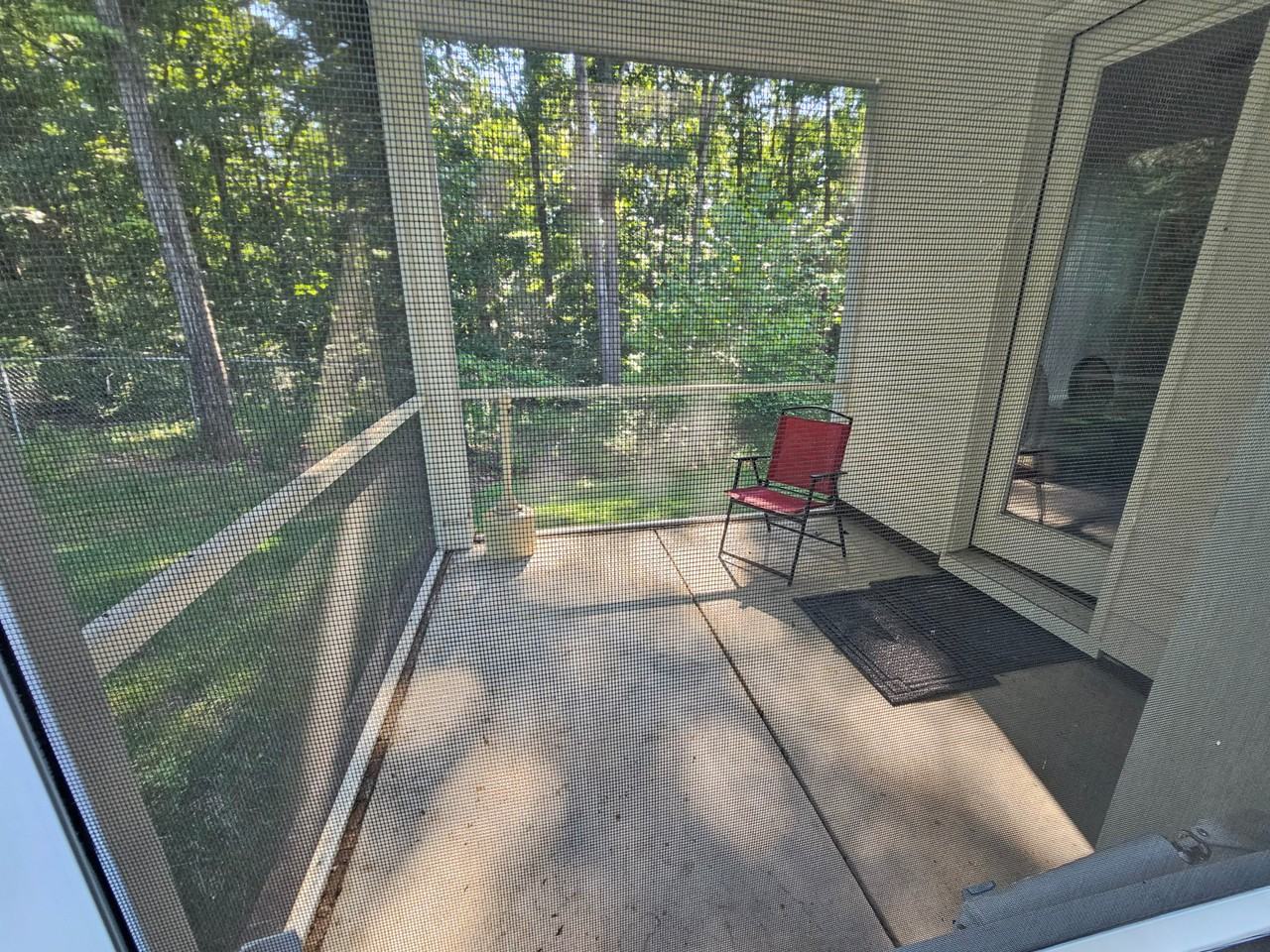 1727 Grace Ln - Photo 4 of 47