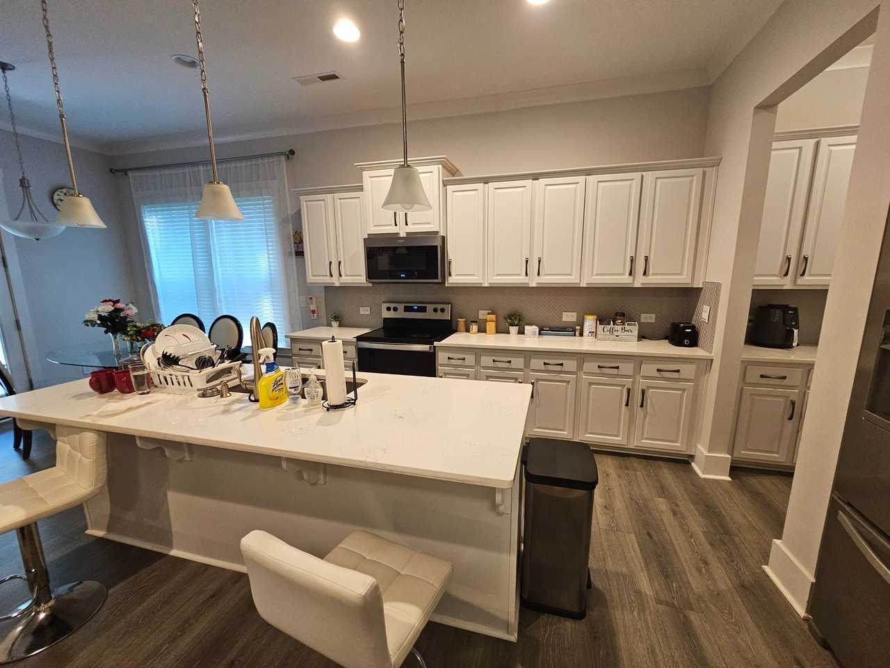 1727 Grace Ln - Photo 7 of 47