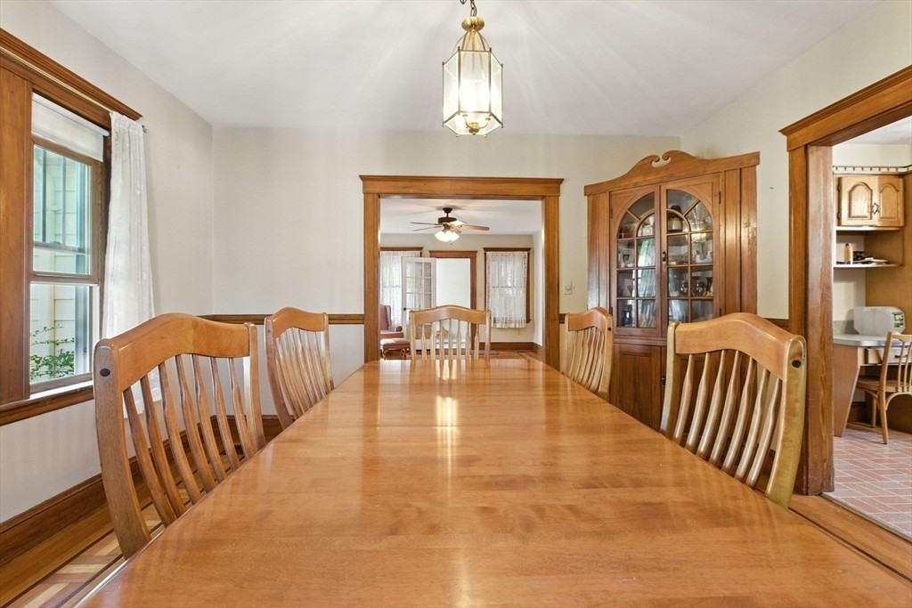 28 Edgeworth St #R - Photo 7 of 19